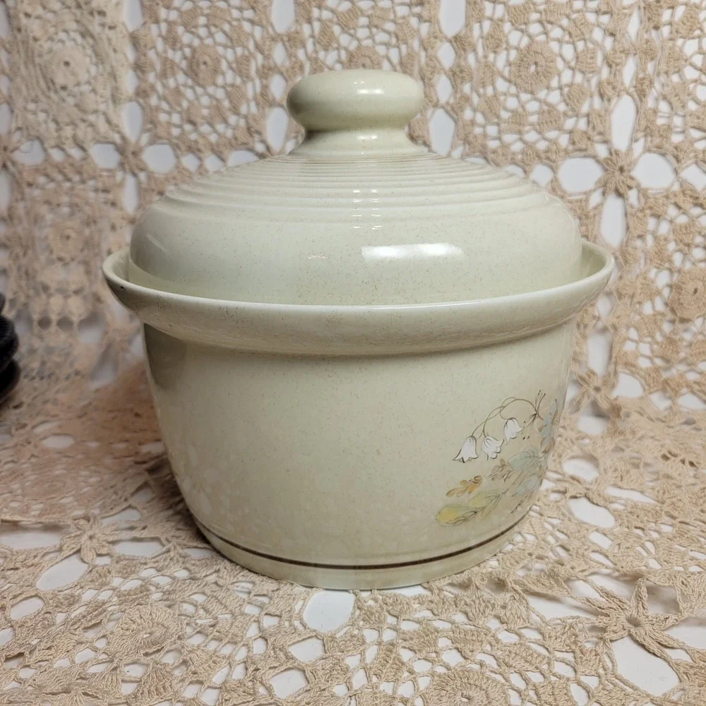 Royal Doulton Lambethware Florinda Covered Casserole Dish L.S.1042 England‎